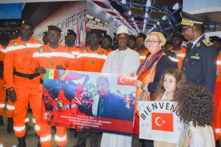 Retours des secouristes Sénégalais de Hatay : L’accueil chaleureux de l’ambassadrice de la Turquie au Sénégal
