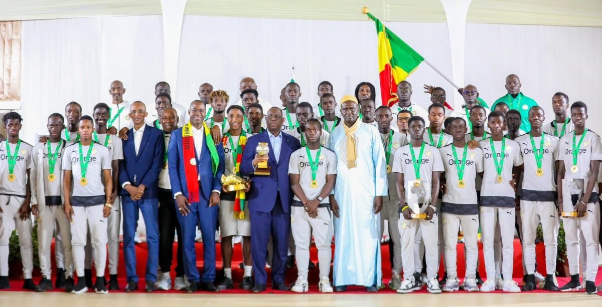 Vainqueurs de la CAN U20 : Les Lionceaux reçoivent un prime de 10 millions FCFA par le chef de l’Etat Macky Sall