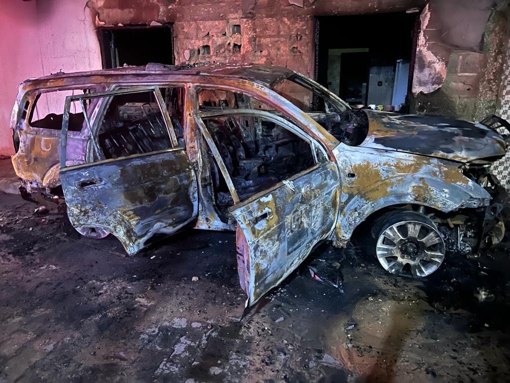 Urgent : La voiture du Pr Hamidou Dath réduite en cendres