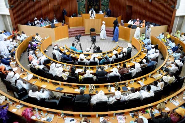 Assemblée nationale : le gouvernement face aux députés pour étudier les rapports budgétaires